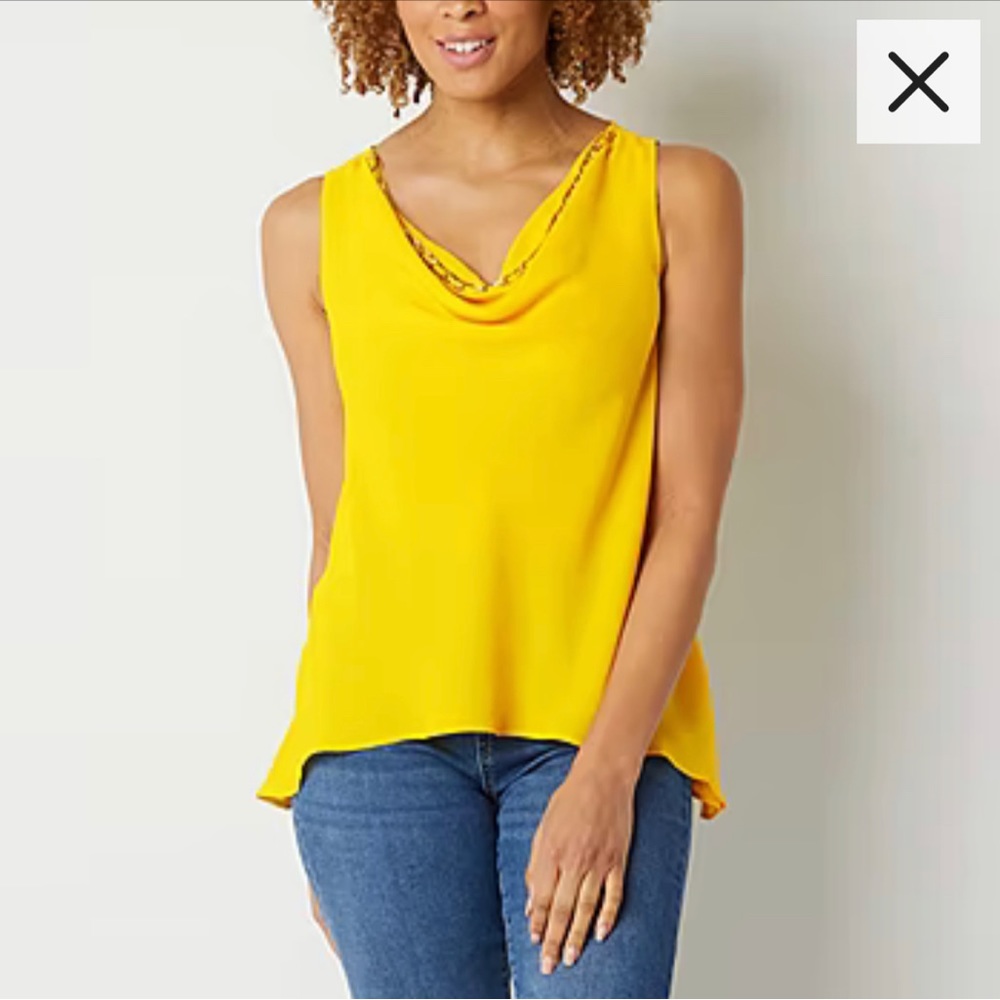 Bold Elements yellow top with gold chain, gorgeous!